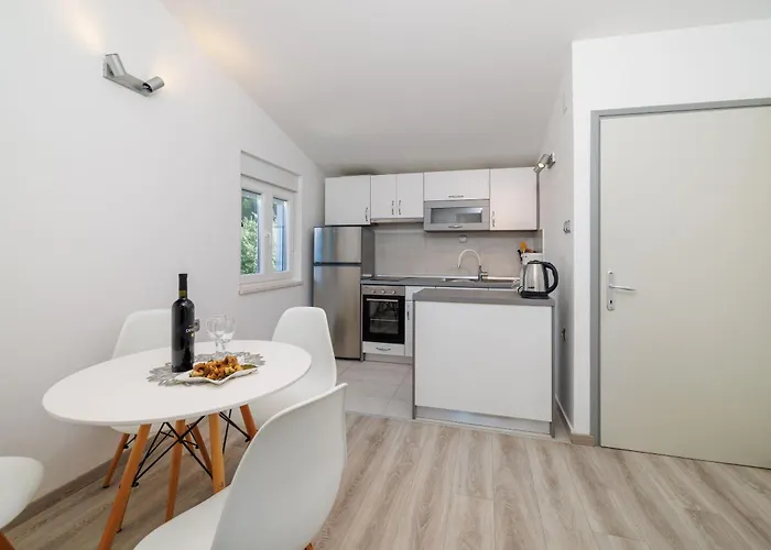 Biserka Apartamento Banjol
