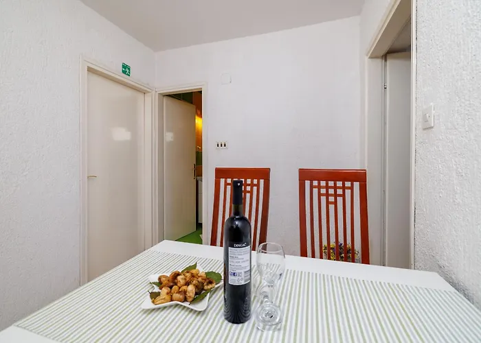 Biserka Apartamento *